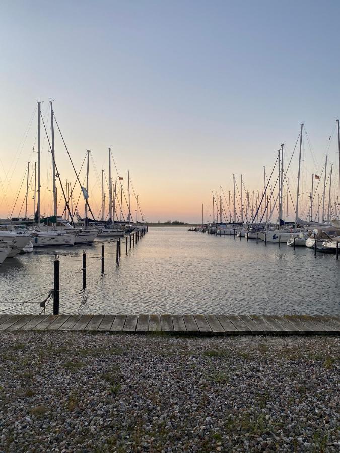 Stylische Ferienwohnung Top Lage Am Hafen, Strand Und Meer Wendtorf Exteriör bild